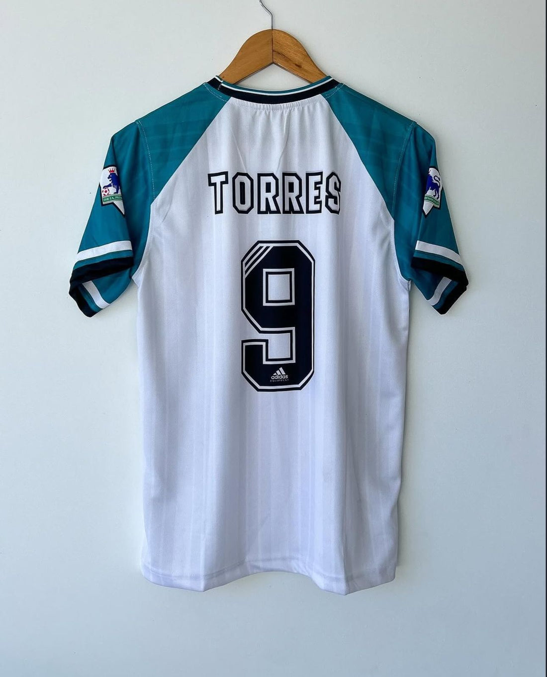 Liverpool FC 1995/96 Away Kit