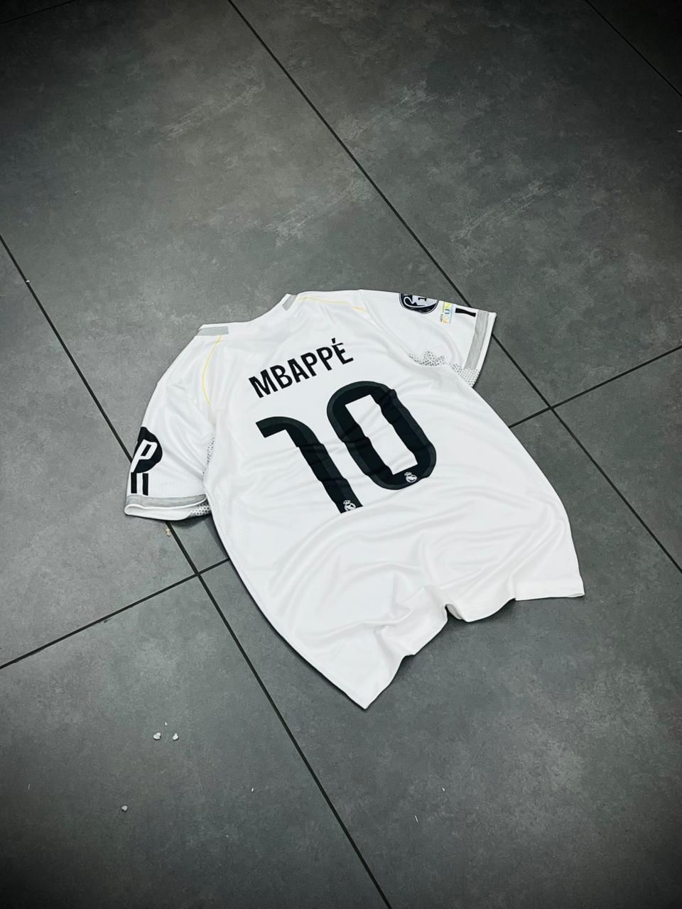 Real Madrid Home Football Jersey 2025/26