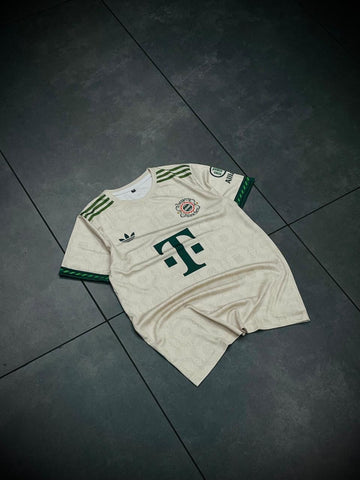 Adidas  FC Bayern 25/26 Wiesn Jersey